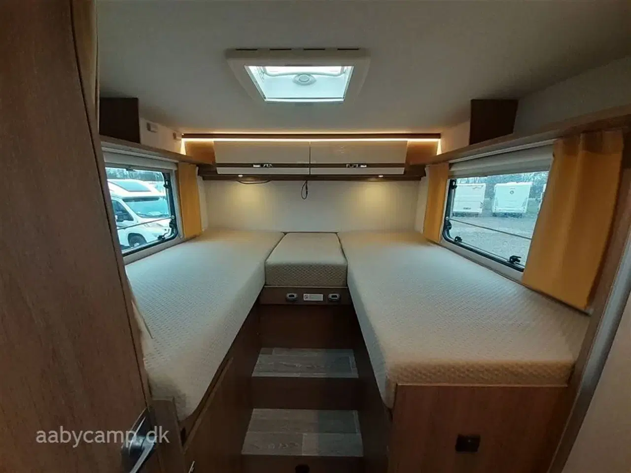 Billede 19 - 2016 - Dethleffs Trend T 7057 EB   Autocamper med anhængertræk. batteri. markise. clesana toilet. thetford ovn.cykelstativ.