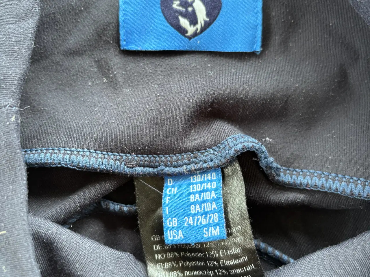 Billede 2 - Ridebukser og ridetrøje