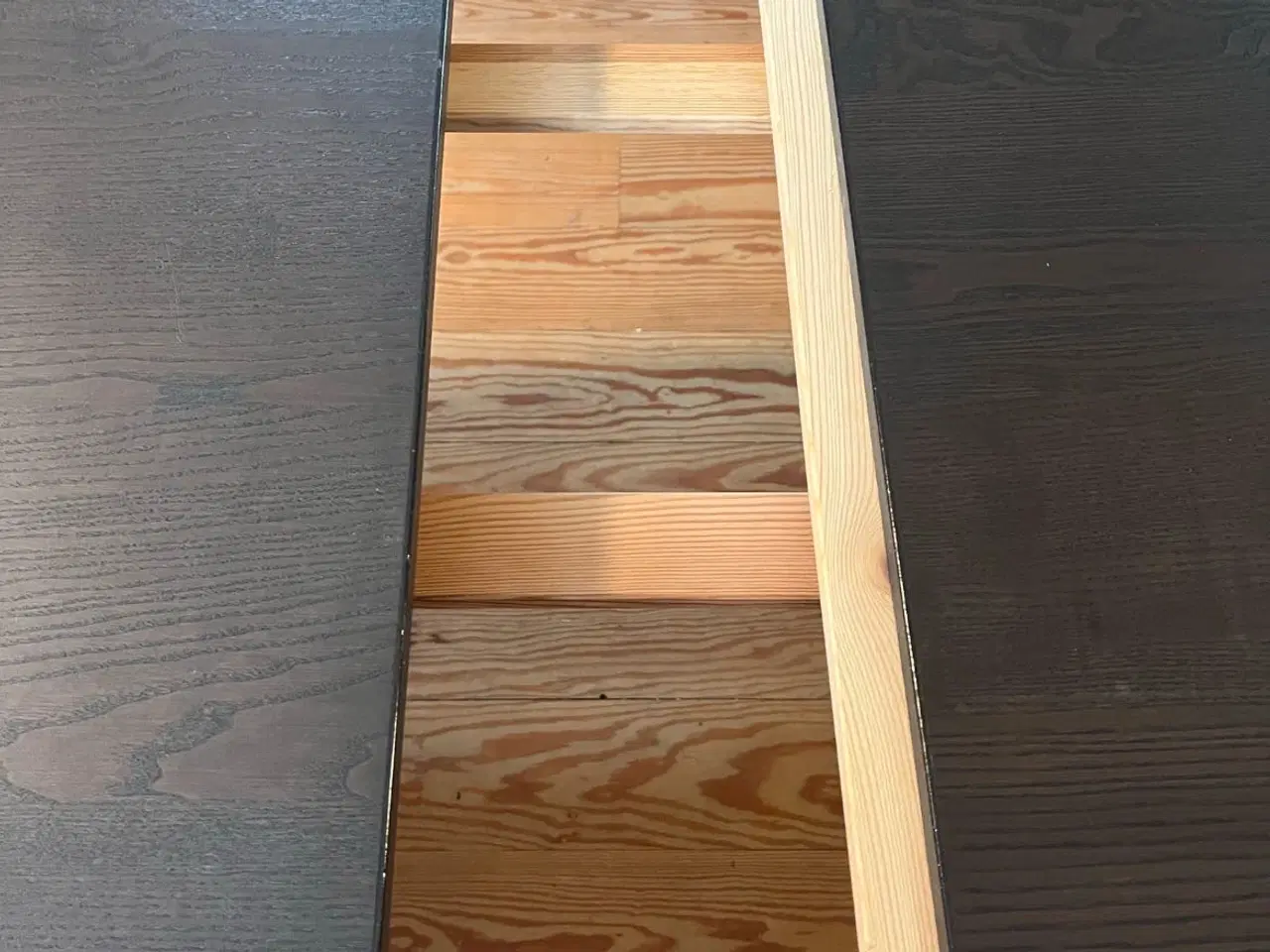 Billede 4 - Ikea Spisebord