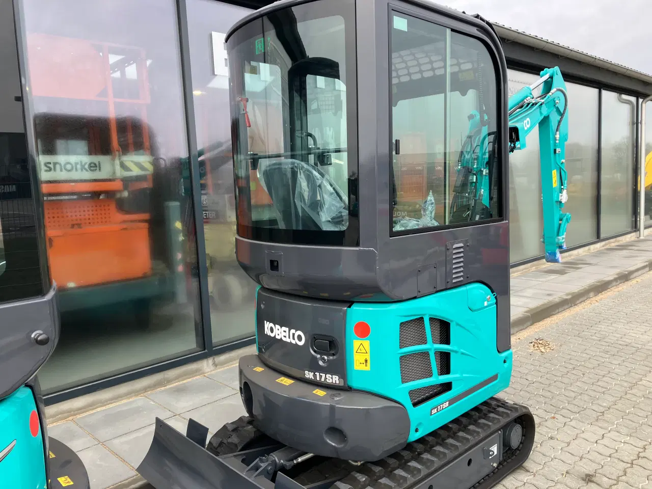 Billede 5 - Kobelco SK17SR-3 Med stor bakkamera fabriksny.