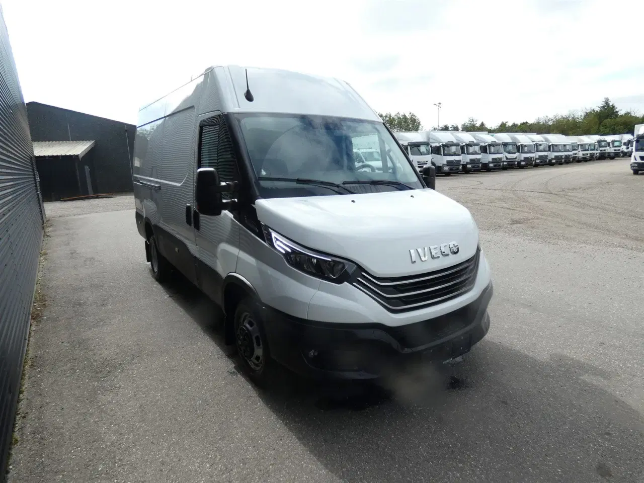 Billede 2 - Iveco Daily 35C18 12m3 3,0 D Hi-Matic 180HK Van 8g Aut.