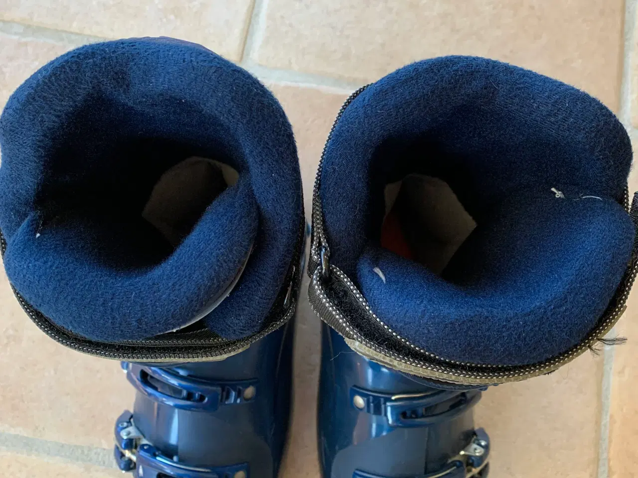 Billede 6 - Lange dame skistøvler str. 25,5 + opbevaringstaske