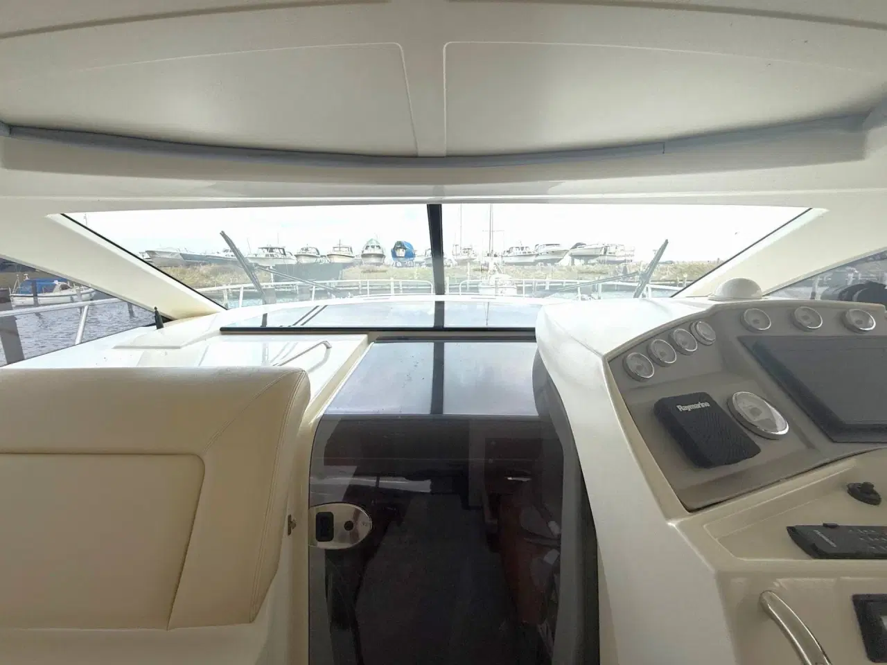 Billede 24 - Prestige 42S - Twin Volvo Penta IPS500/Udstyr