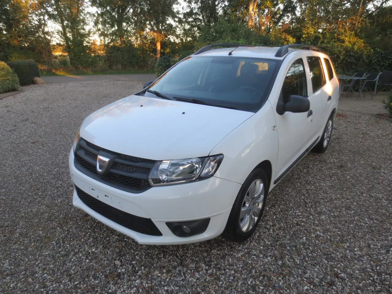 Billede 1 - Dacia Logan 1.2 i Stc År 2016. 