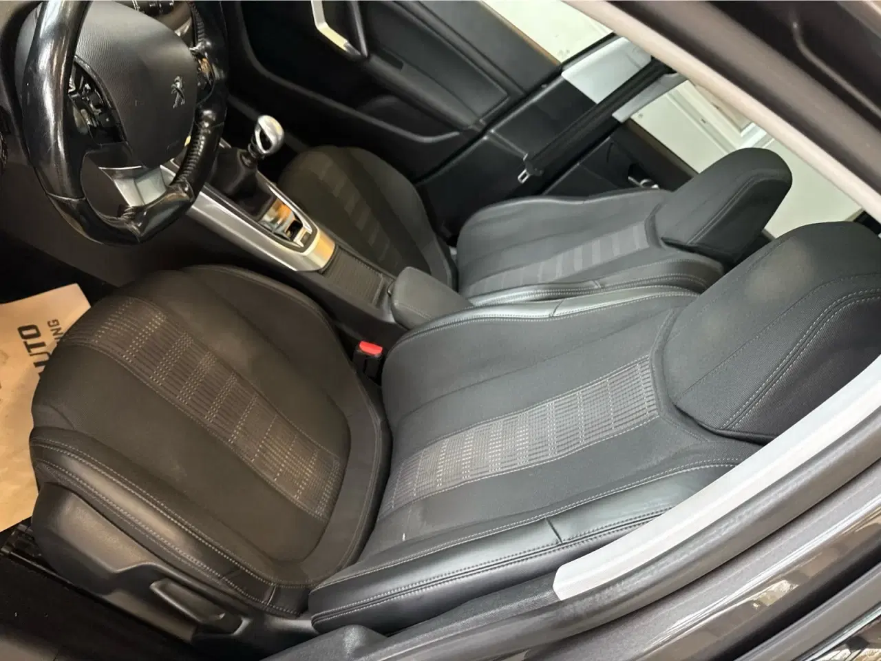 Billede 17 - Peugeot 308 1,6 BlueHDi 120 Allure Sky SW