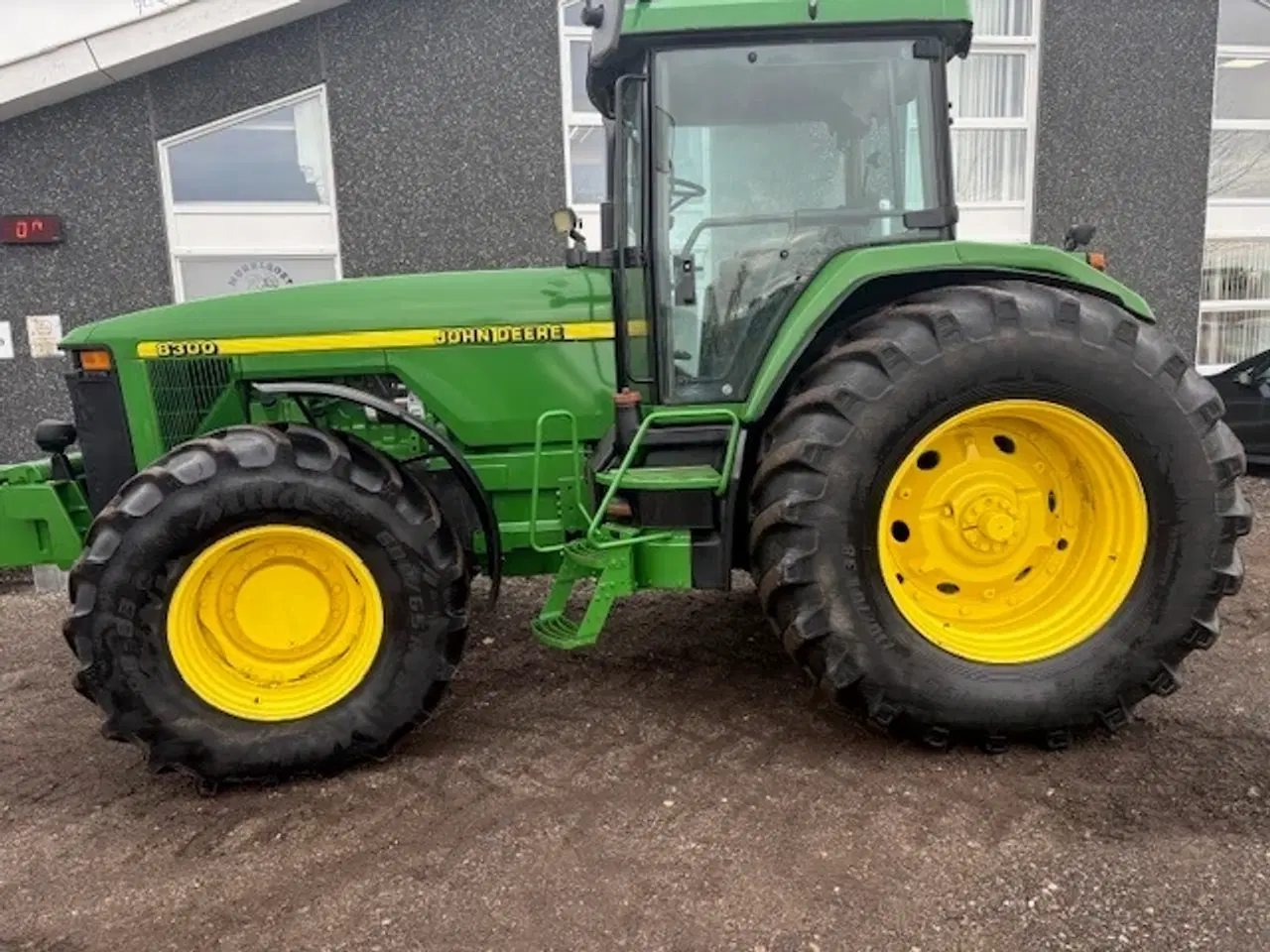 Billede 2 - John Deere 8300 40KM/T, M. FRONTVÆGTE