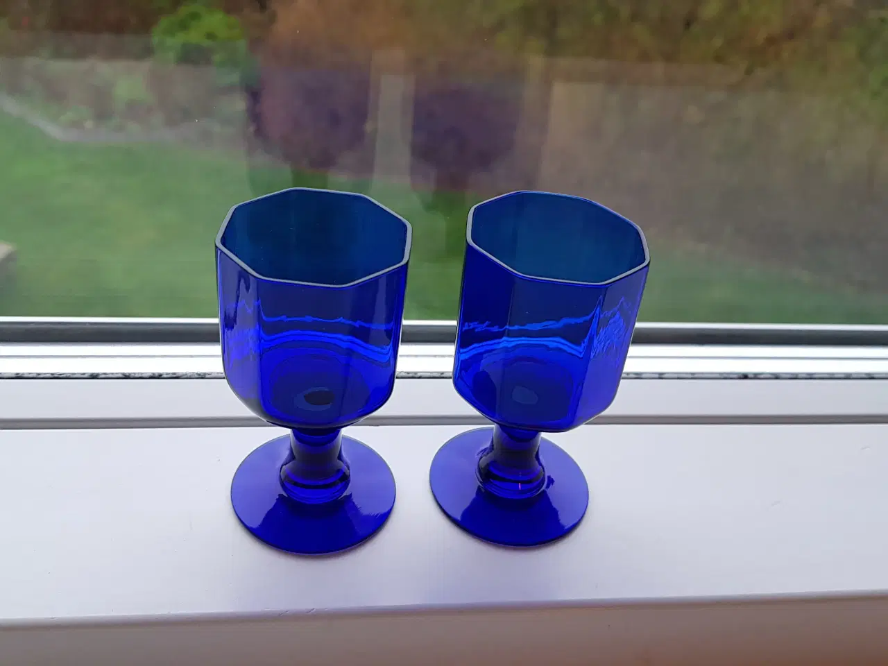 Billede 2 - 2 stk 8-kantede blå glas