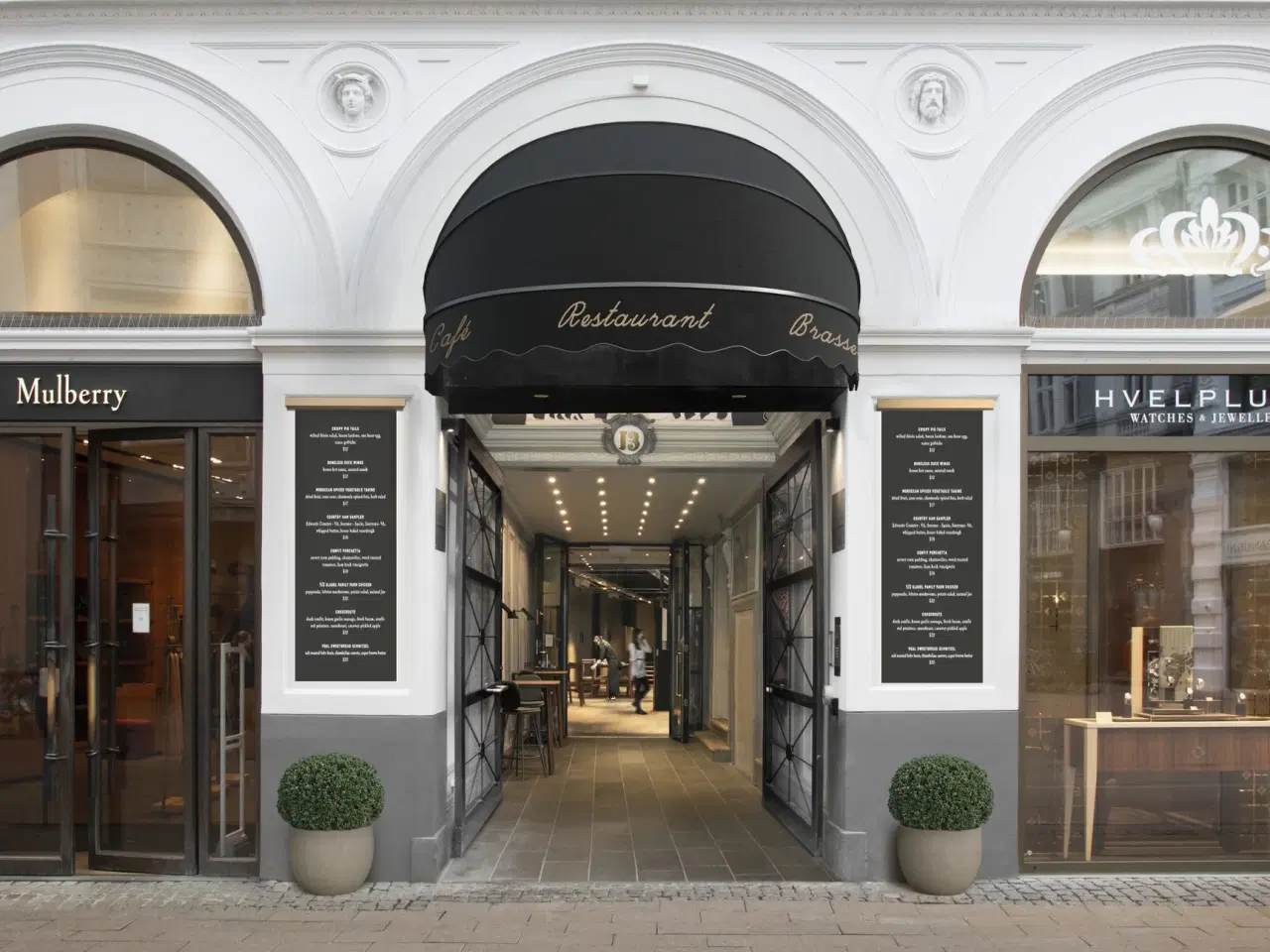 Billede 1 - Restaurant på Østergade nær Kgs. Nytorv – Masser af turister og danske besøgende