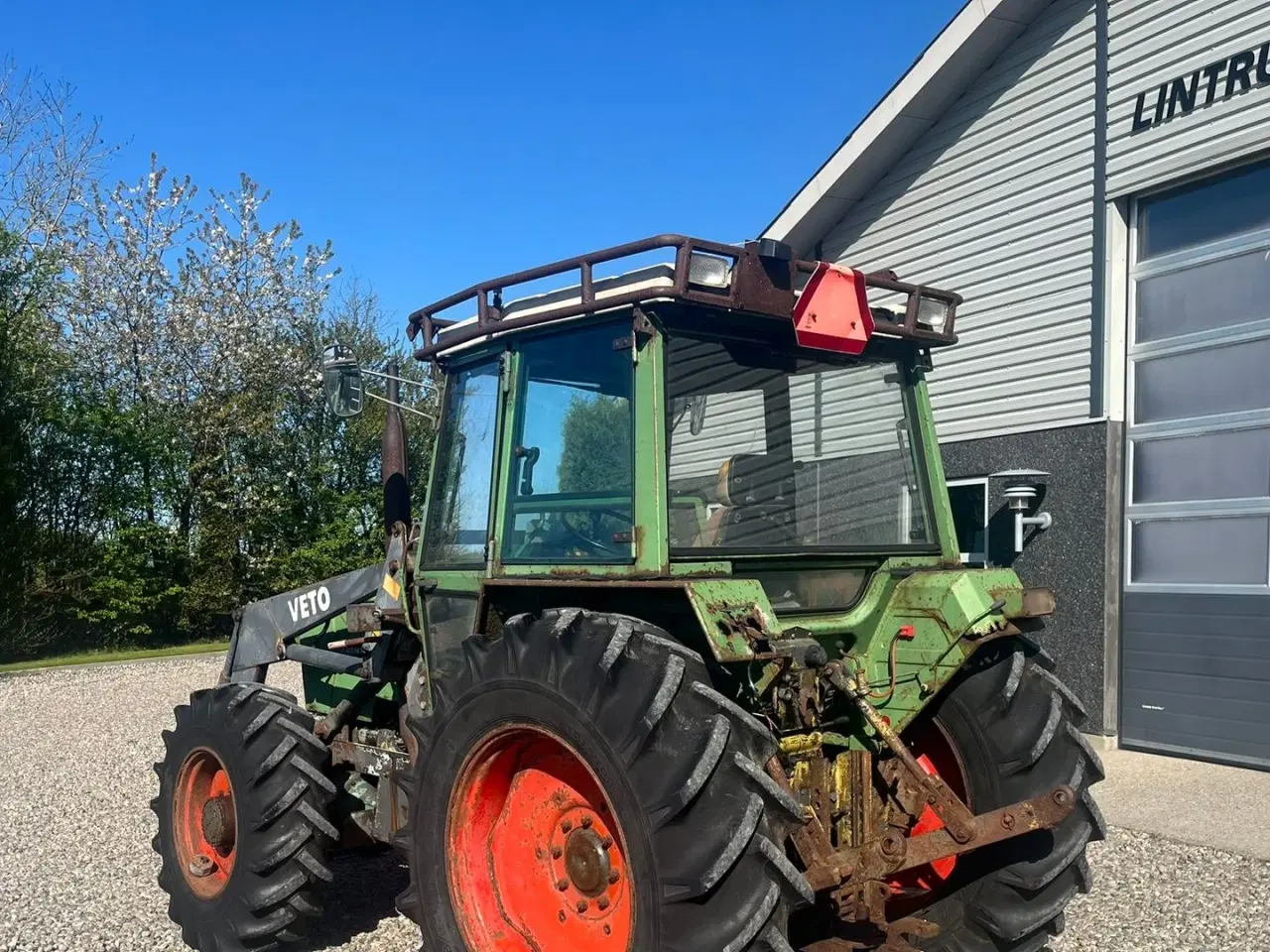 Billede 11 - Fendt 308 LS Farmer Turbomatik med frontlæsser og skovinddækning