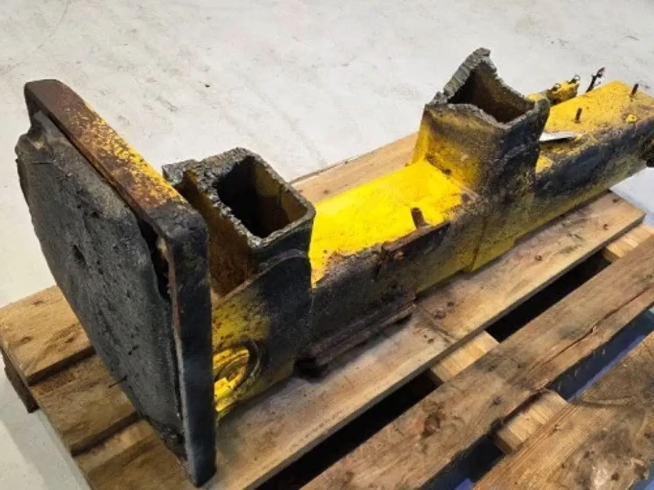 Billede 10 - New Holland LB115B Støtteben L. 87376353