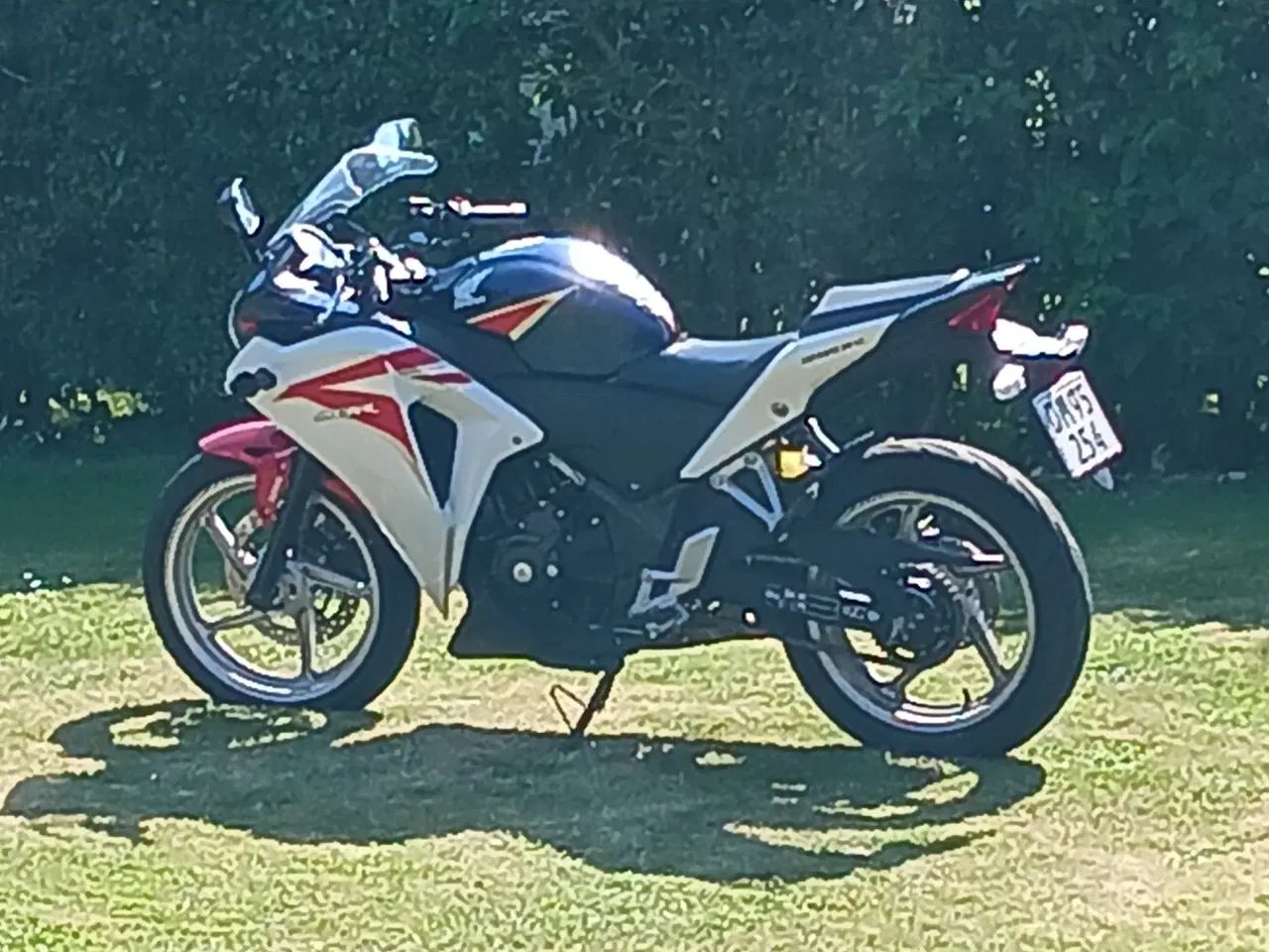 Billede 1 - Honda CBR250R 