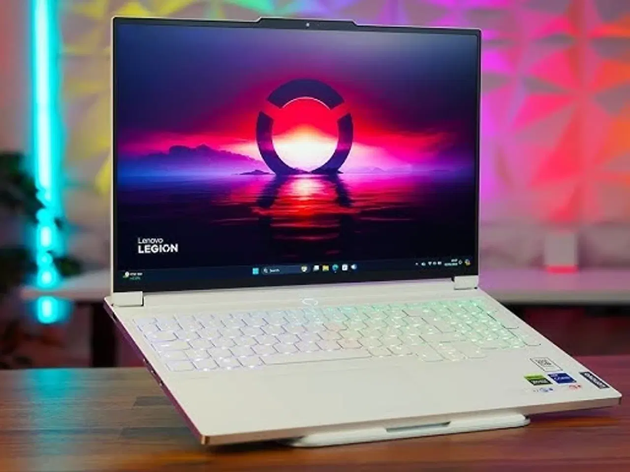 Billede 1 - Lenovo Legion 7 - RTX 5070 - Core Ultra 9 - 32GB -