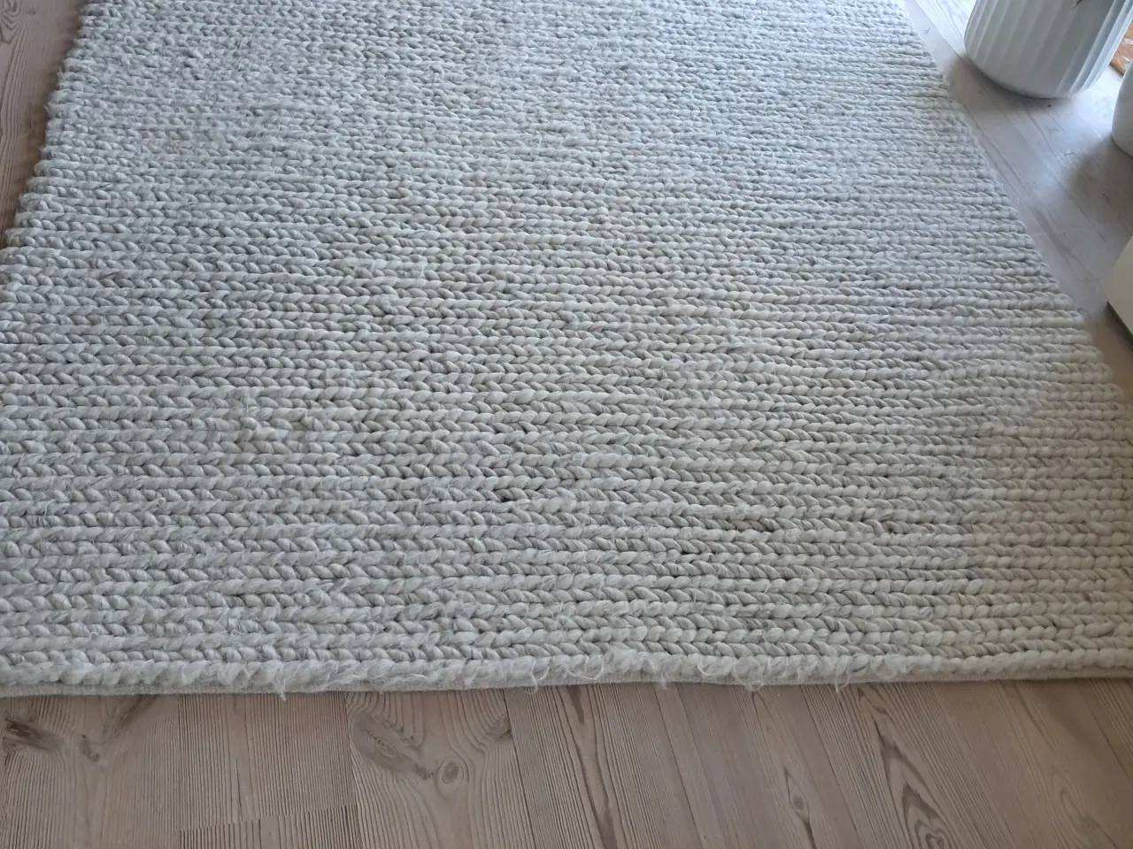 Billede 1 - Tæppe 100% uld håndvævet råhvid 160x230 cm