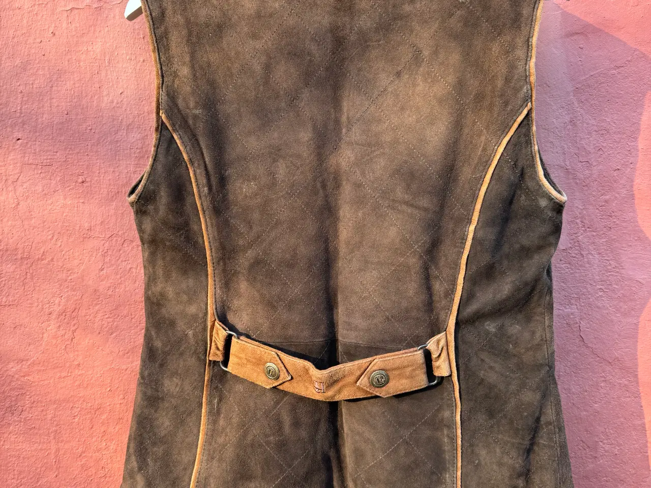 Billede 4 - Ruskindsvest til kvinde - Härkila