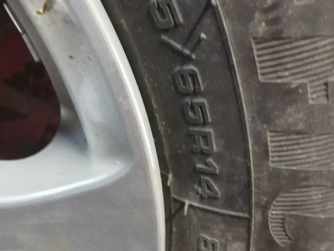 Billede 2 - Dæk på alufælge 