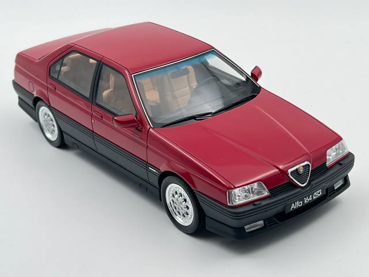 Billede 4 - 1993 Alfa Romeo 164 3.0 V6 Q4 1:18  Super sjælden 