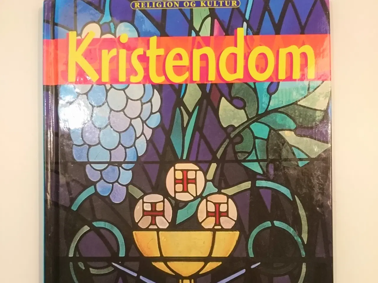 Billede 1 - Kristendom Af Sue Penney