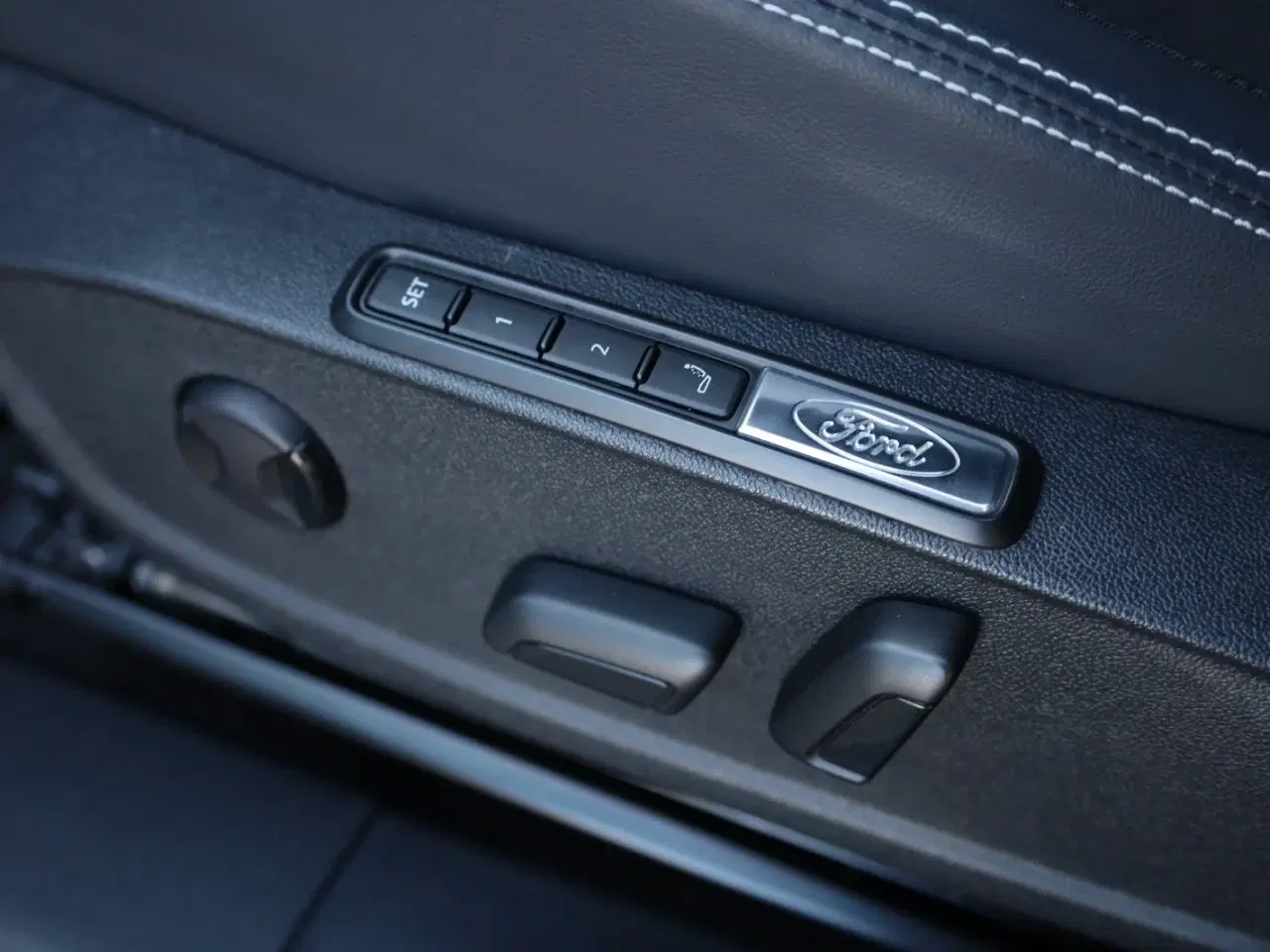 Billede 16 - Ford Capri 77 Premium Extended Range