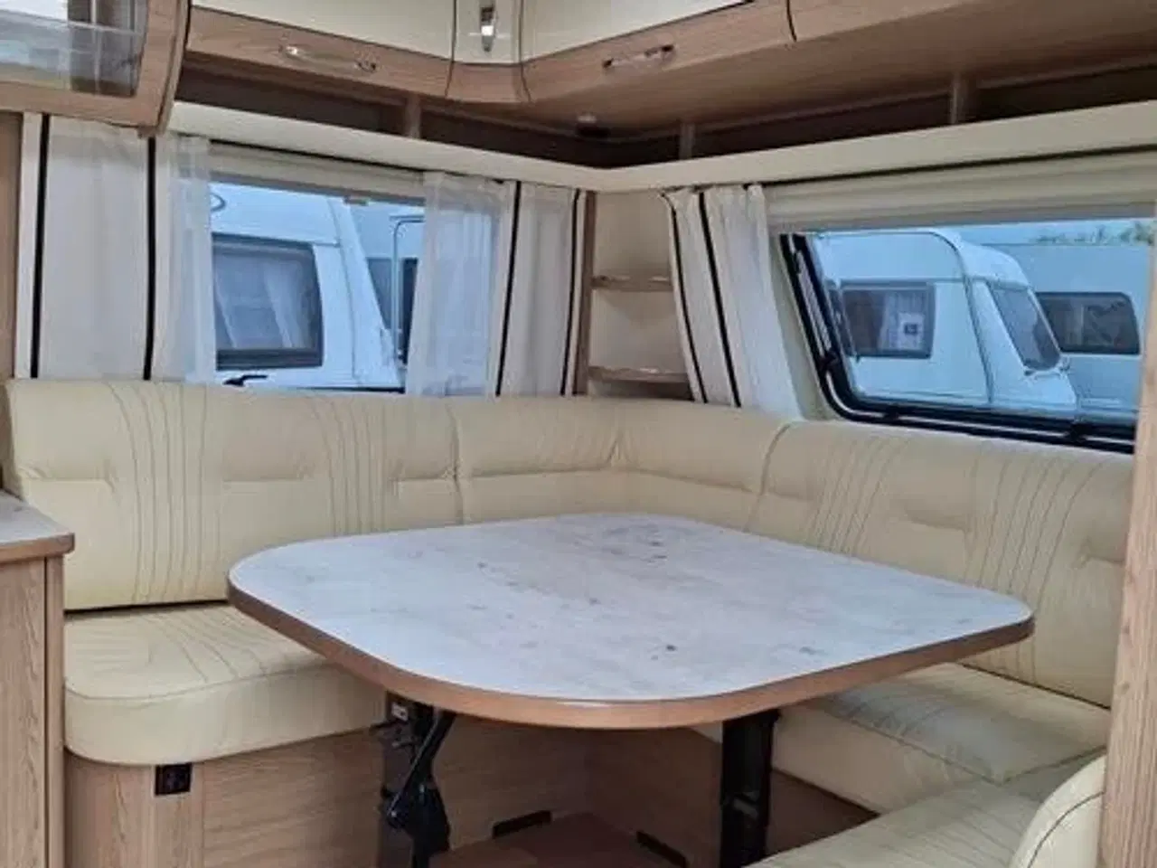 Billede 2 - LMC Exquisit Vip 685 D - EFTERÅRSTILBUD SPAR 10.000 NU 409.995