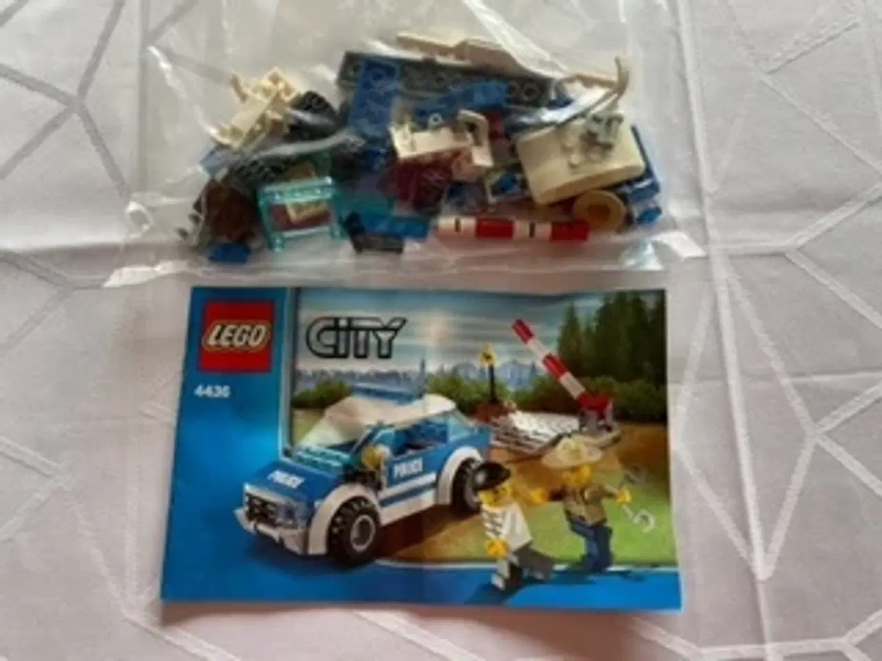 Billede 1 - Lego City 4436 skovpolitibil