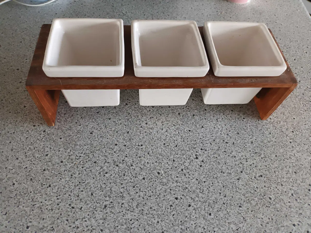 Billede 1 - Trip trap  med 3 skåle