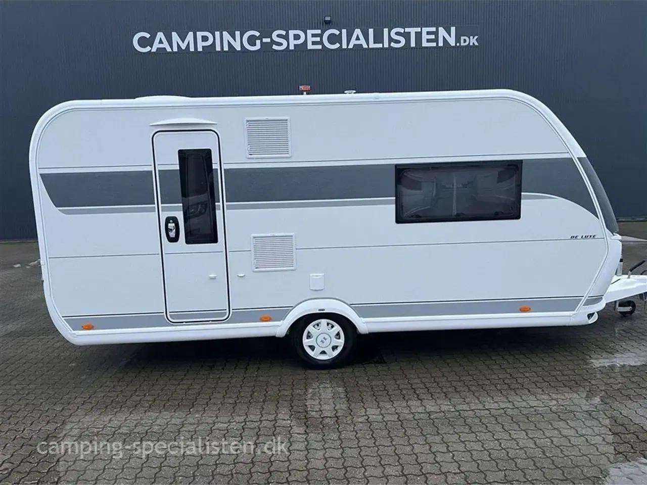 Billede 1 - 2025 - Hobby De Luxe 460 SFf   2025 Hobby 460 SFf De Luxe - se den nu hos Camping-specialisten.dk i Silkeborg