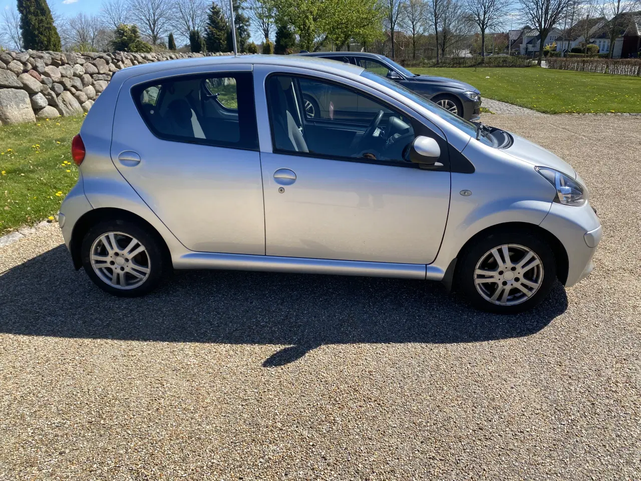 Billede 4 - Nysynet og økonomisk Toyota Aygo