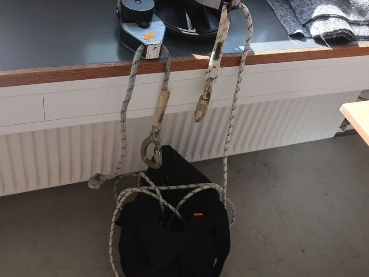 Billede 1 - Redningshejs SKYLOTEC MILAN & pose m. indhold