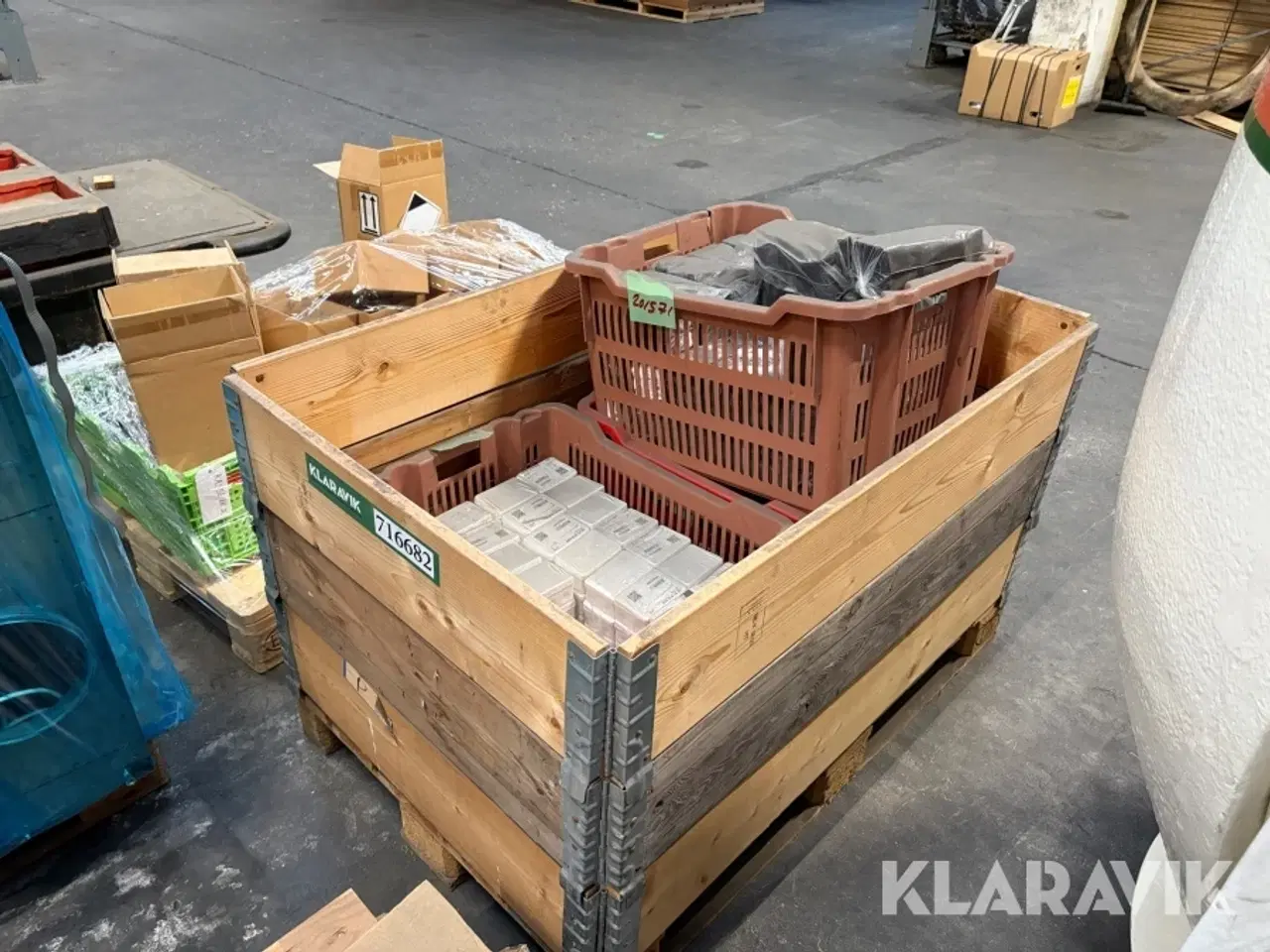 Billede 1 - Lot bestående af ukendt antal samledåser