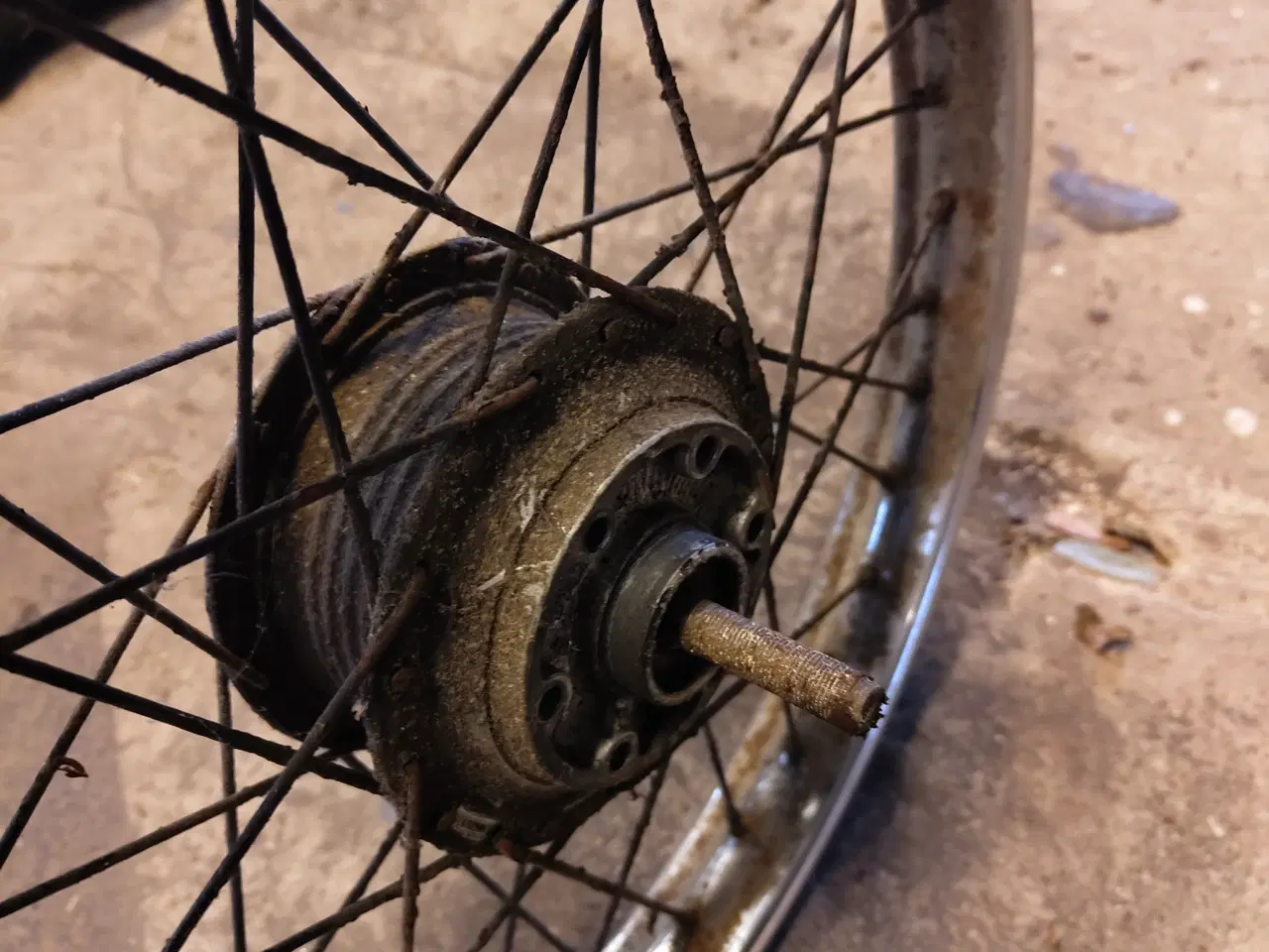 Billede 2 - Puch maxi 2 gear/fodbremse, baghjul