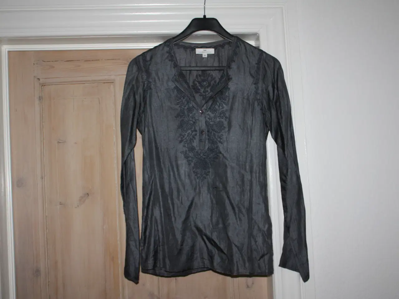 Billede 1 - Silkebluse Day Birger et Mikkelsen str. 34 