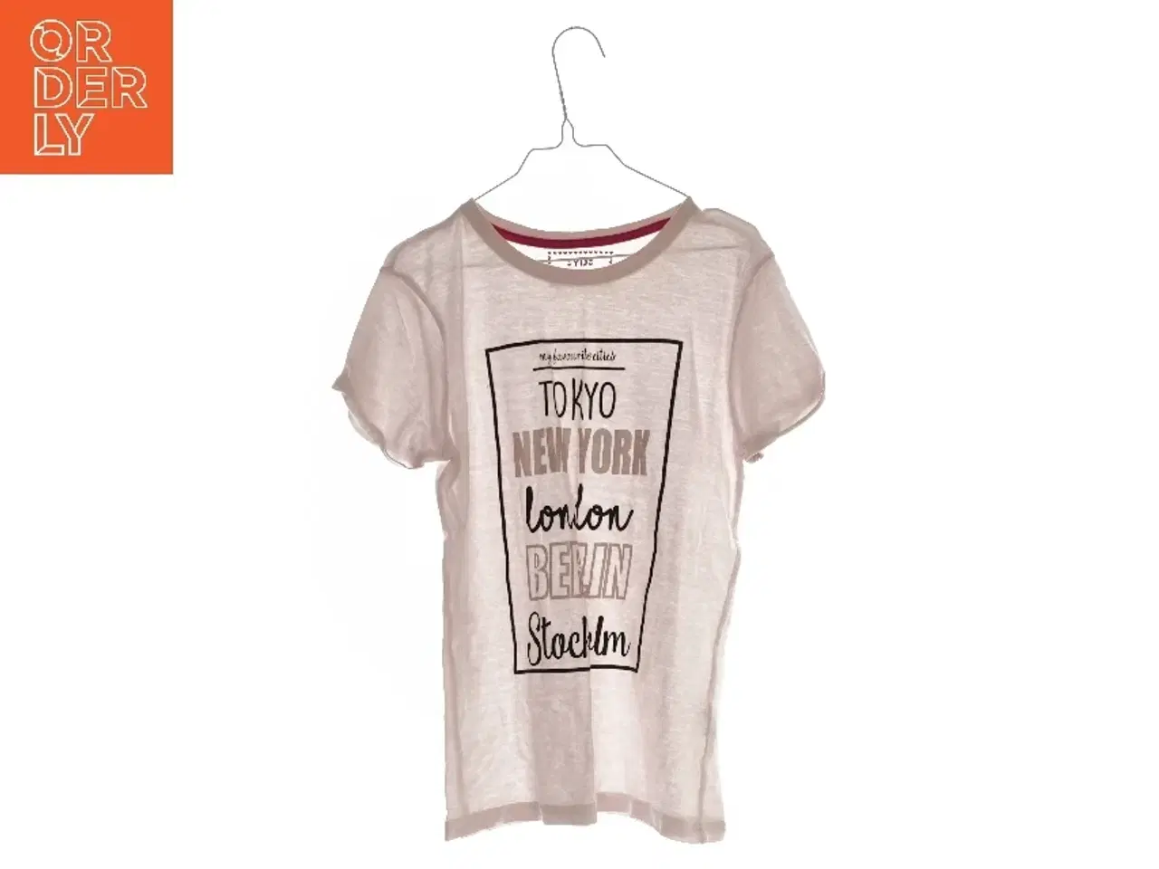 Billede 1 - T shirt fra YD (Str 146 cm)