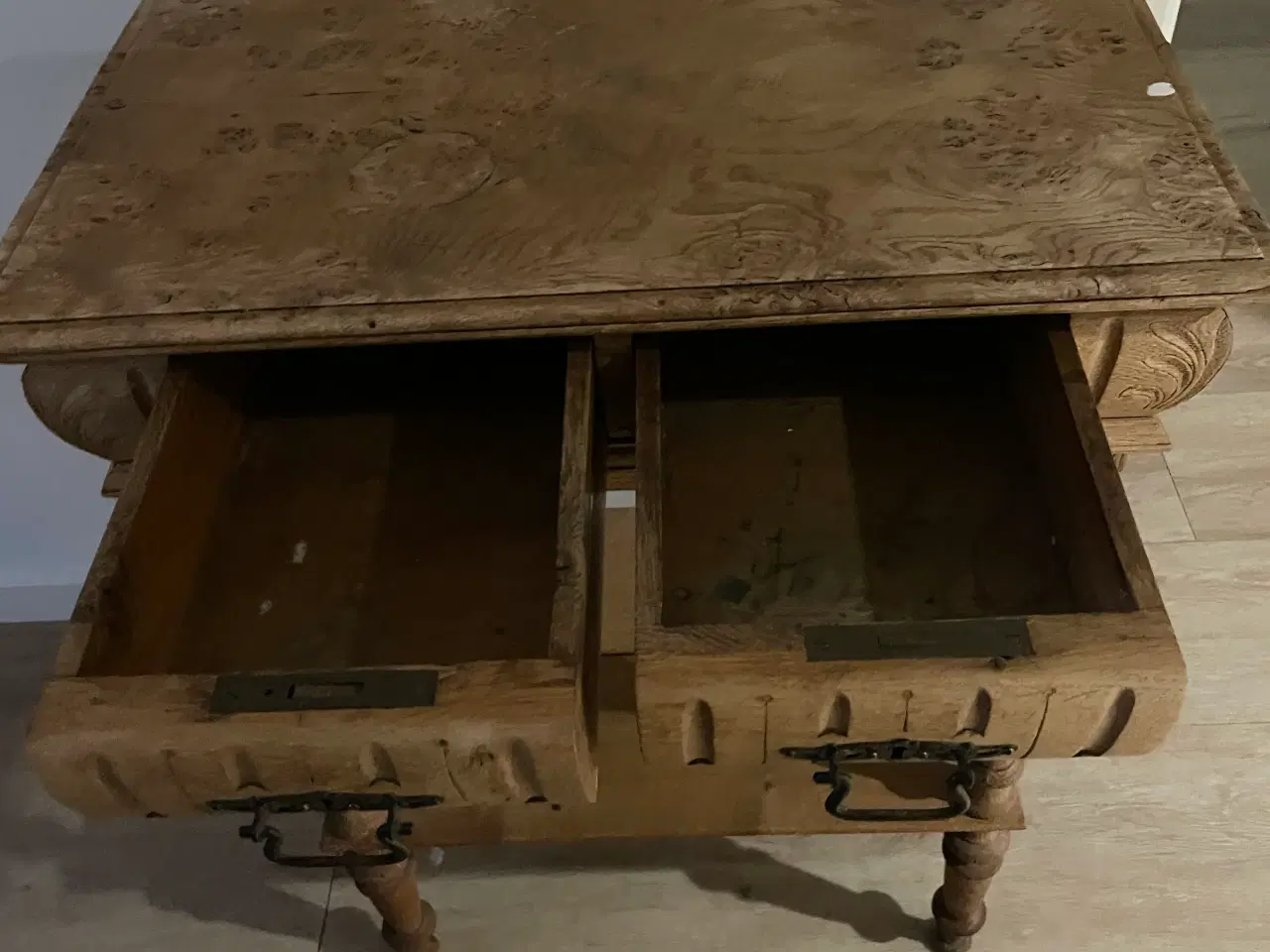 Billede 3 - Tobaksbord