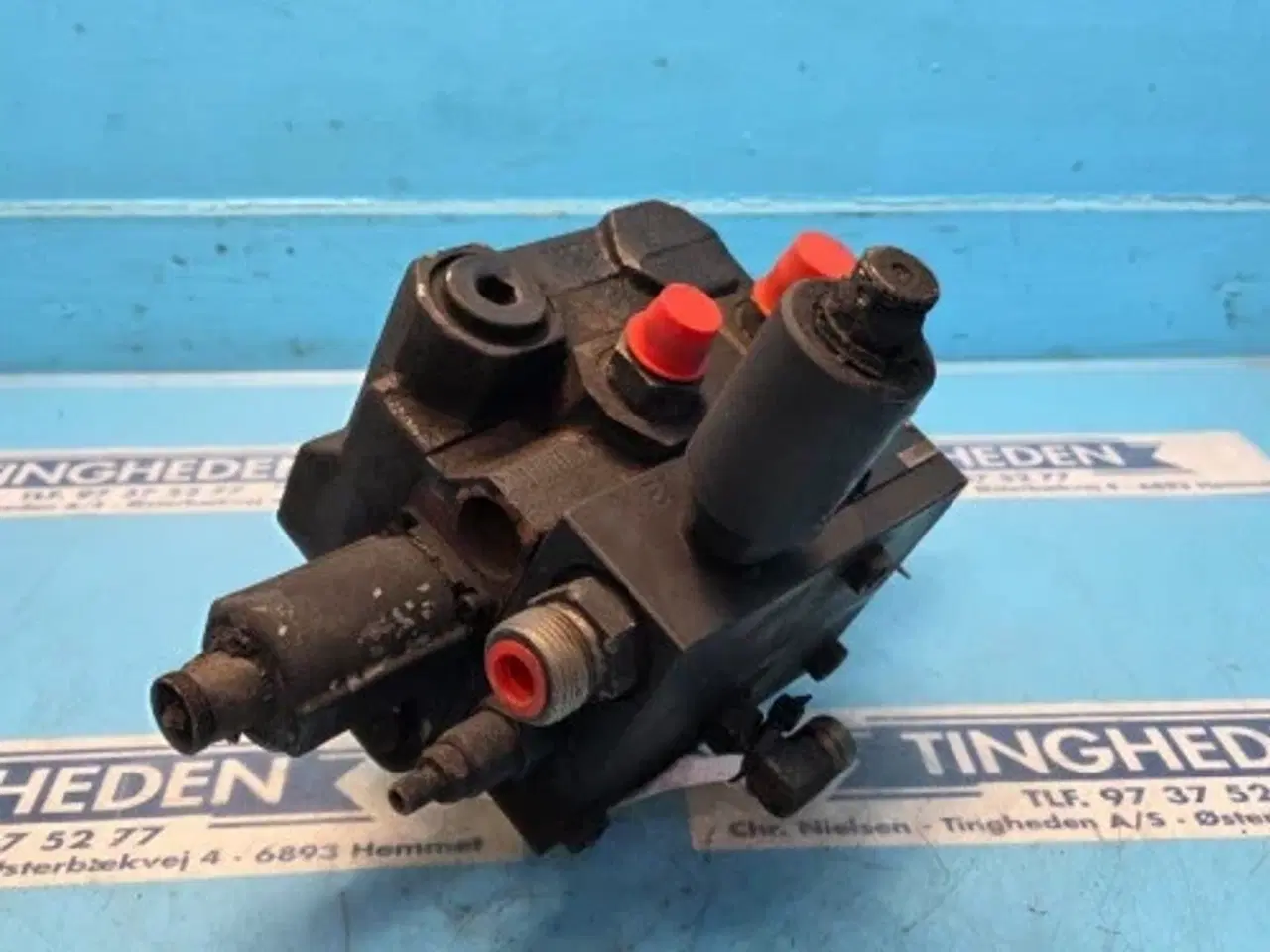 Billede 9 - Case 8010 Hydraulikventil 87313989