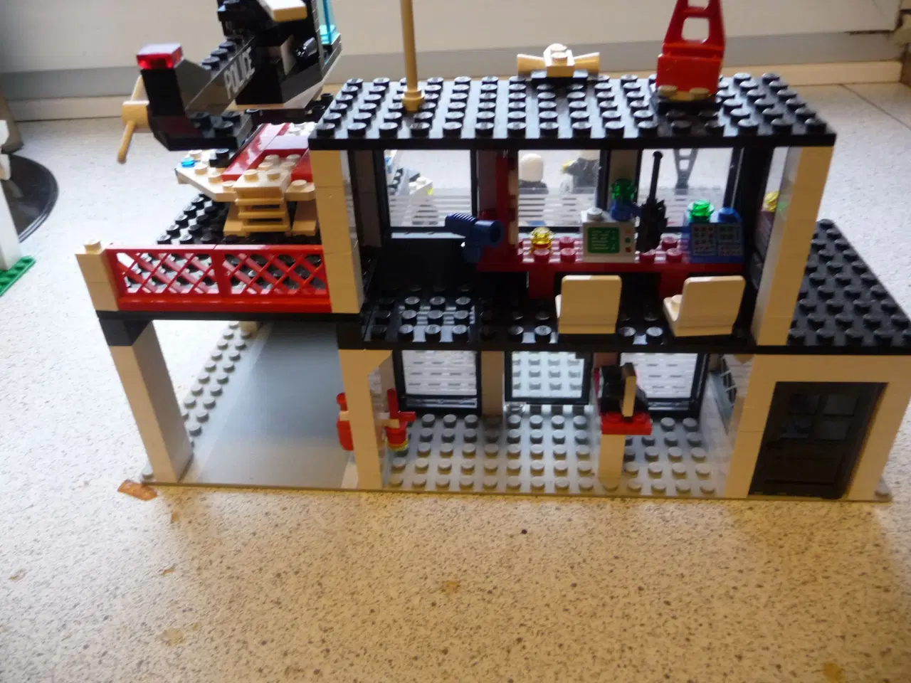 Billede 3 - lego 6386 Police Command Base