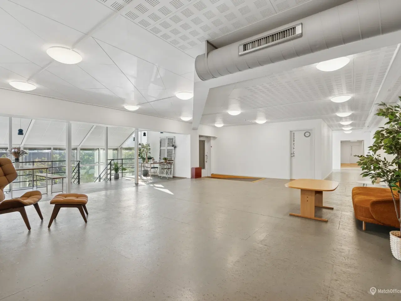 Billede 1 - Nyistandsatte kontor- og lagerlokaler på 1. sal med fællesfaciliteter