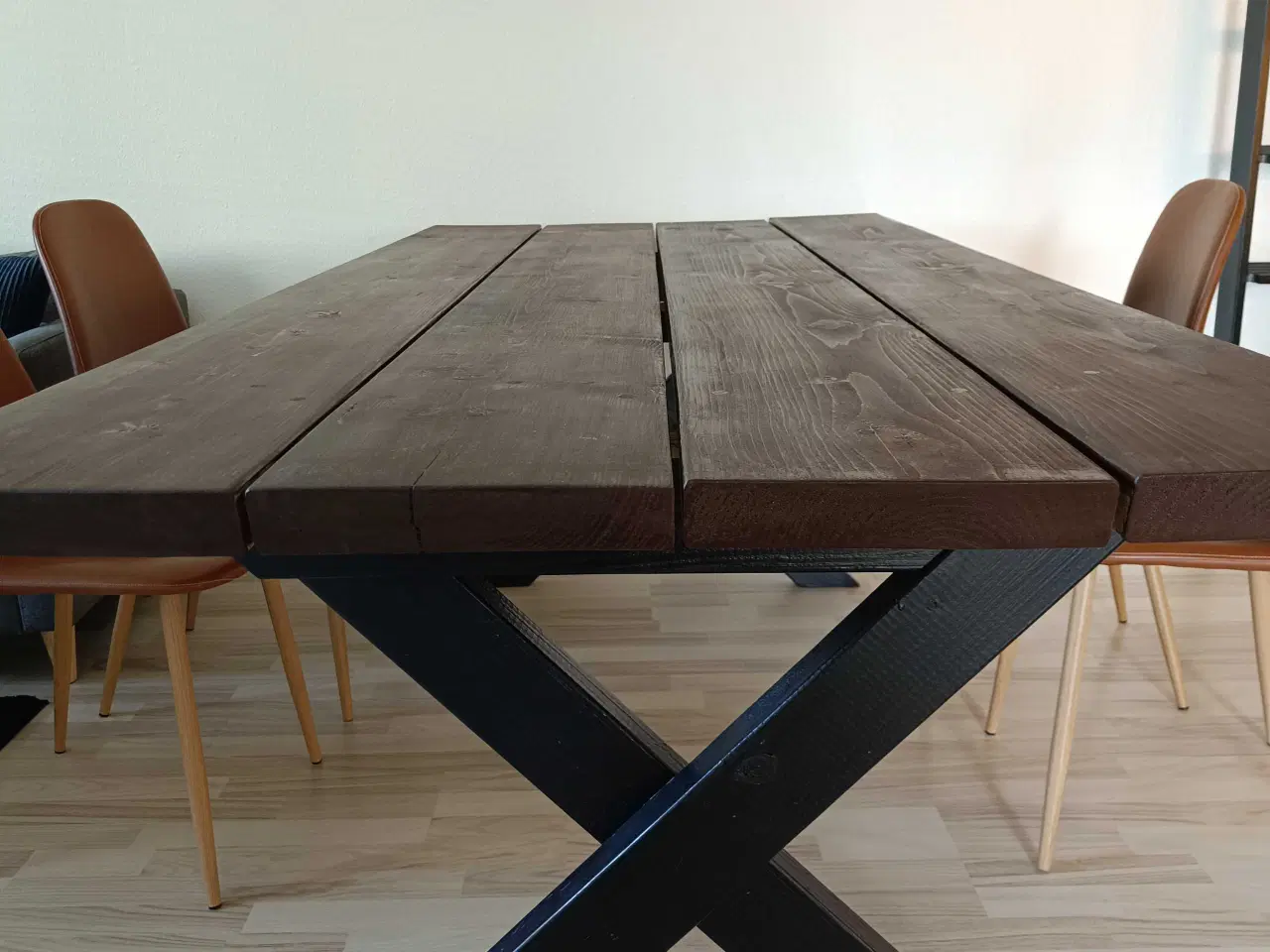 Billede 4 - Massiv smukt plankebord! 