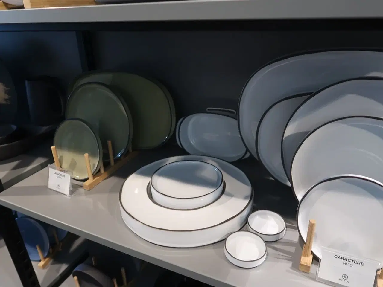 Billede 13 - 141 stk. tallerkener, kopper, skåle, kander m.m. ROSENTHAL, REVOL m.m.