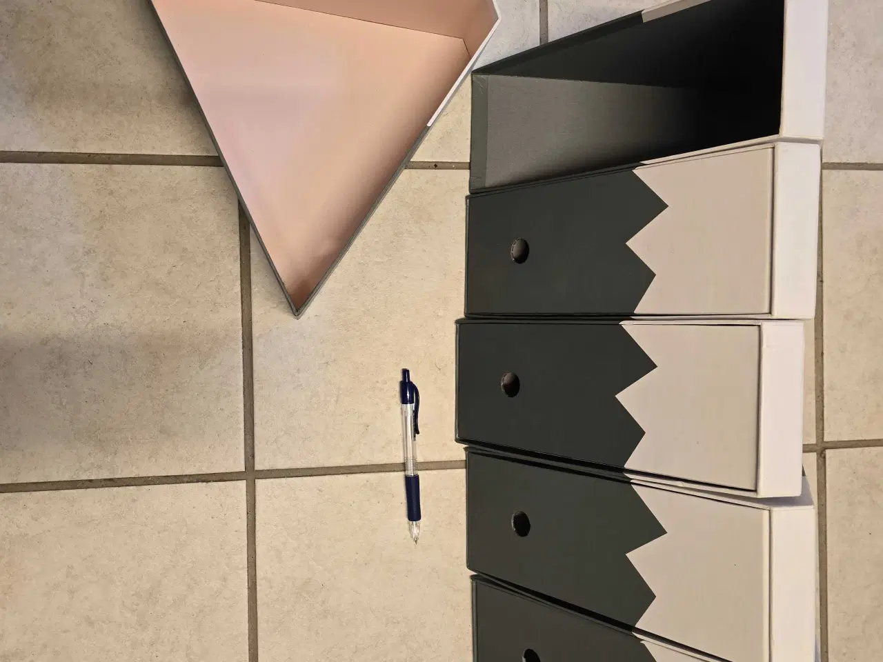 Billede 1 - Opbevarings kassetter til skråvægge