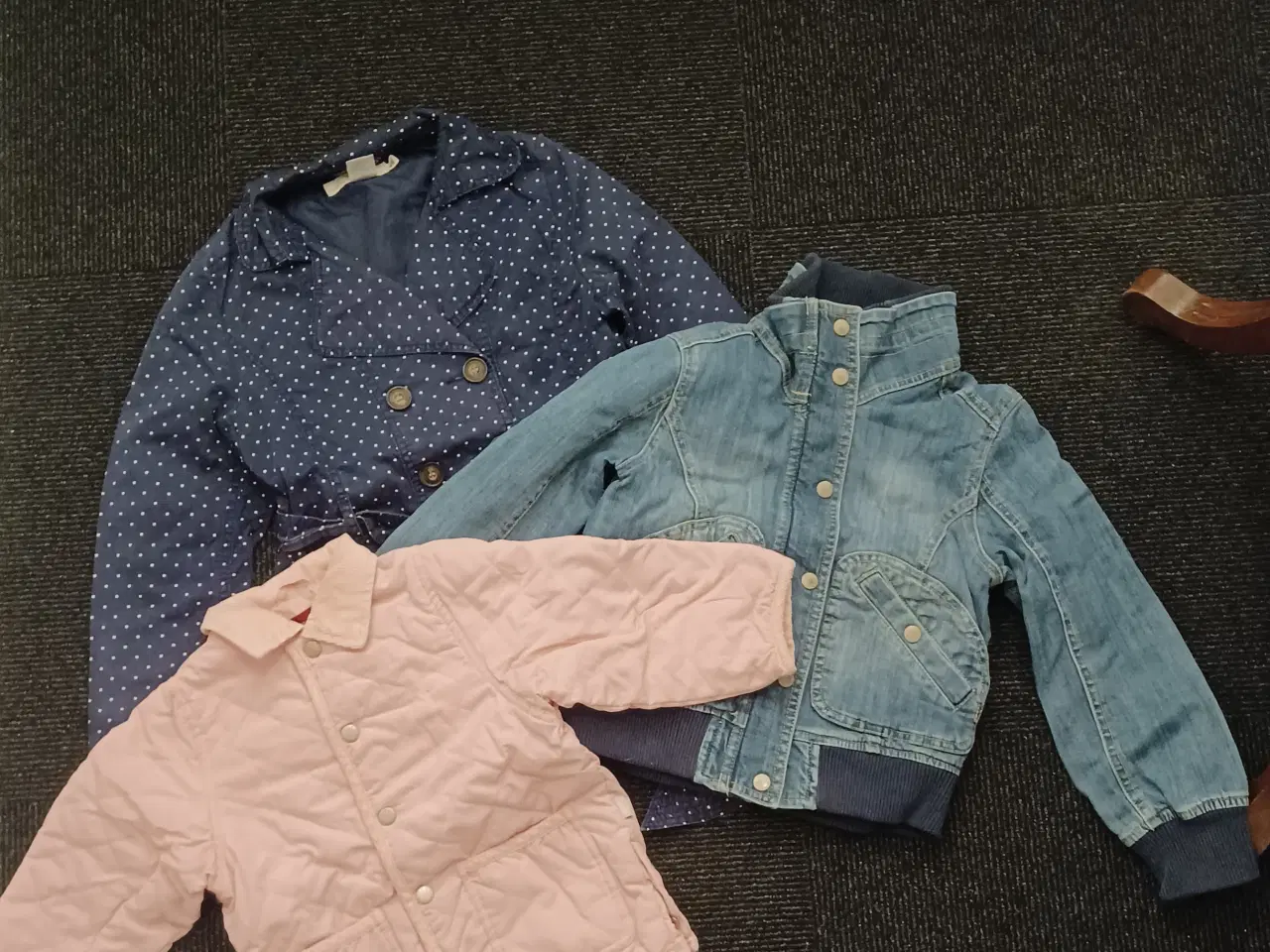 Billede 1 - Velholdte sommerjakker sælges