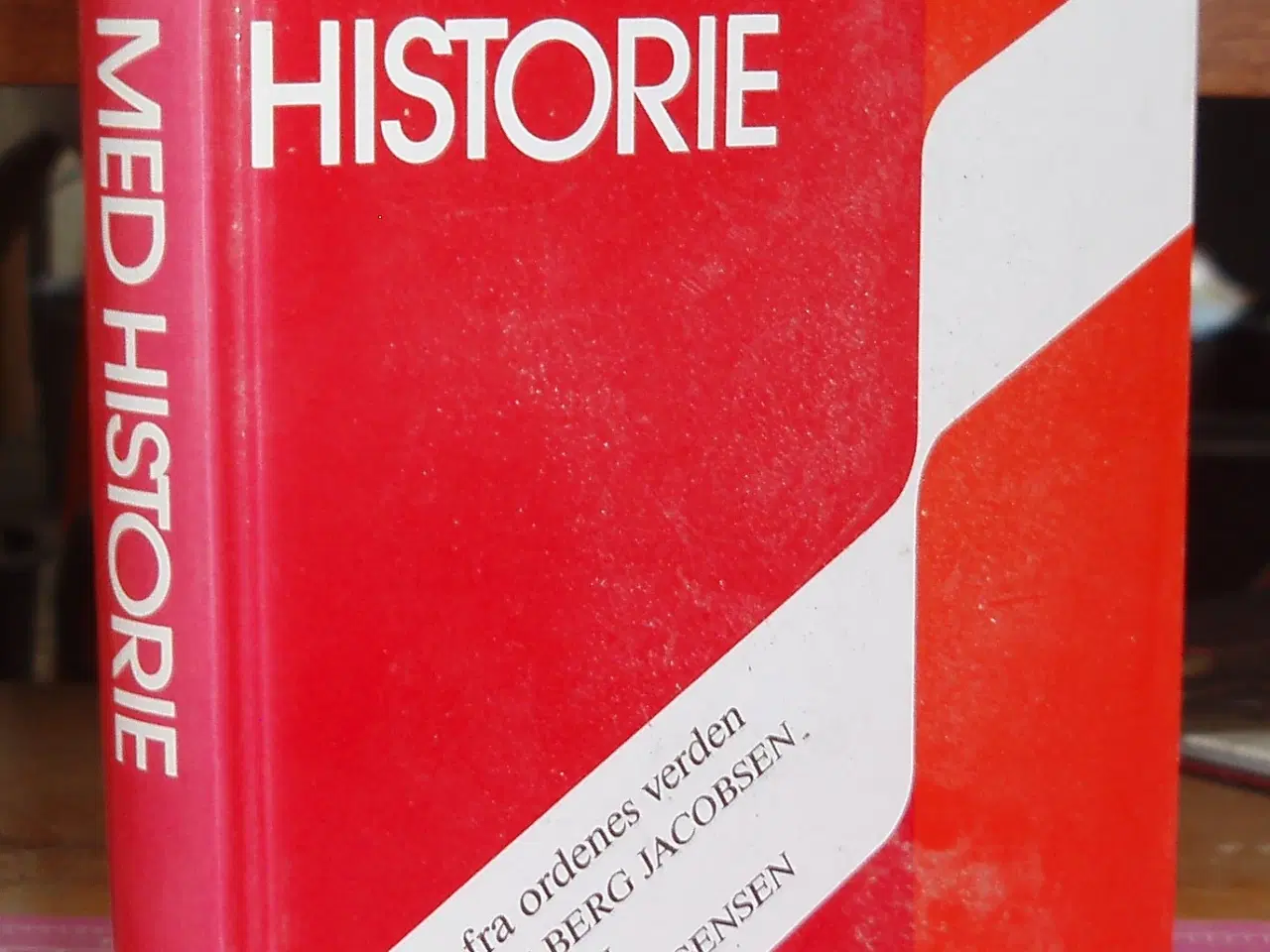 Billede 1 - Politikens Ord med historie