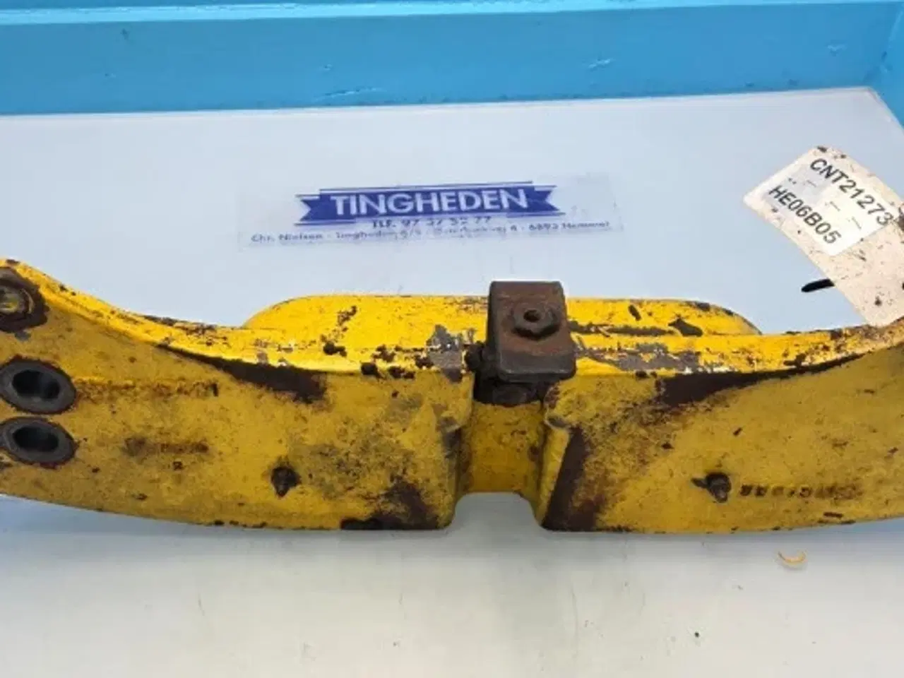 Billede 11 - New Holland LB115B Fastspændingsplade 85803617