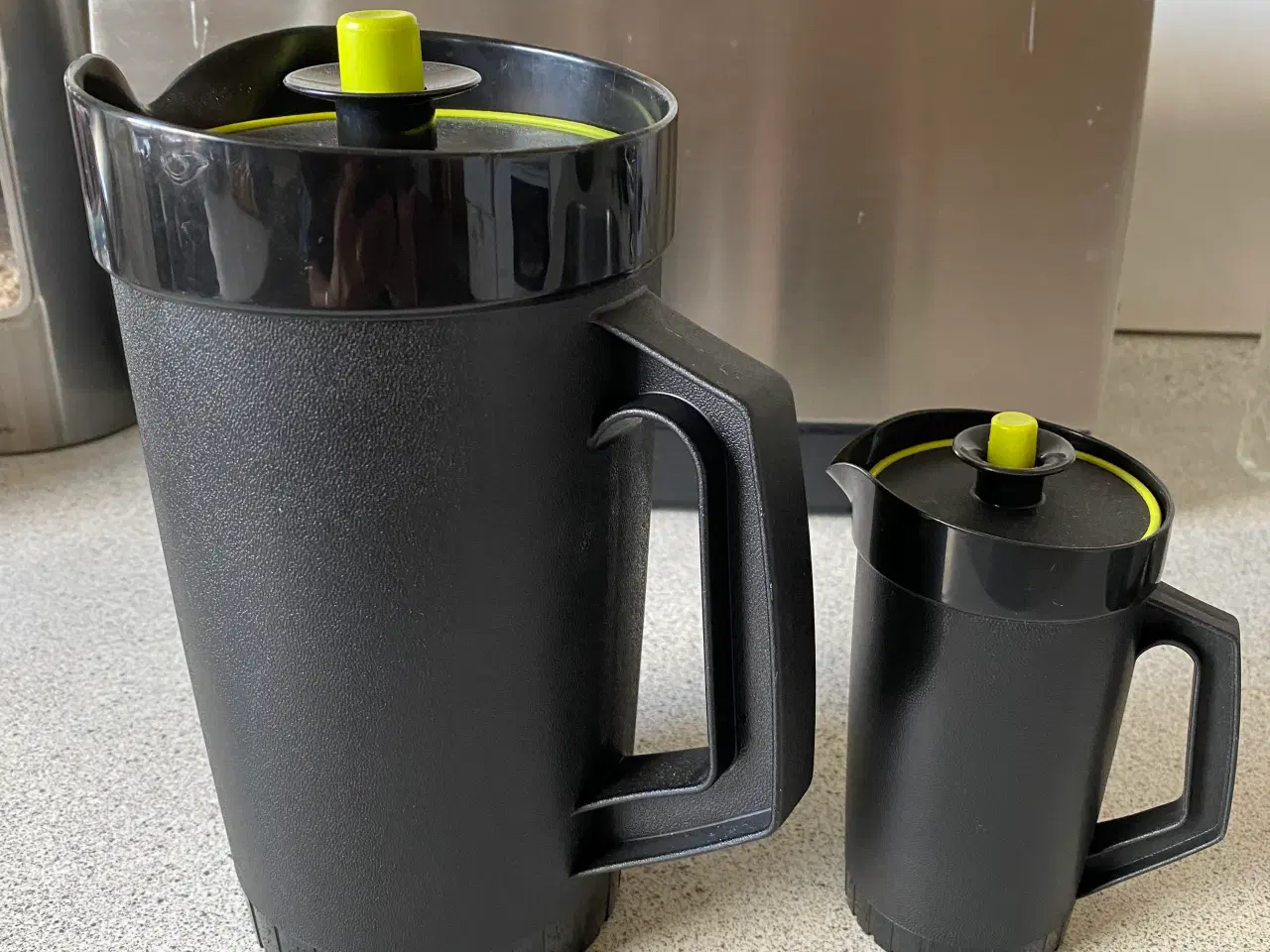 Billede 1 - Tupperware kander sorte
