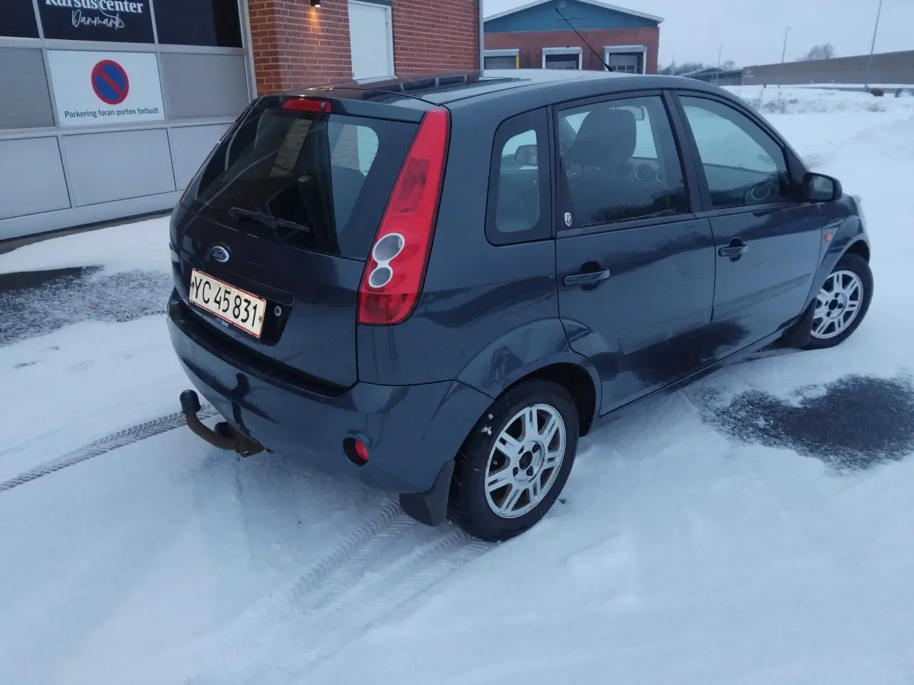 Billede 4 - Ford Fiesta 1,6 Ghia. Med aircondition 