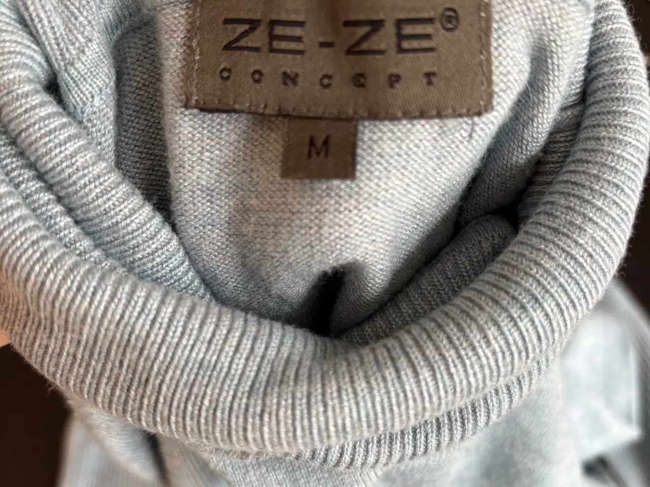 Billede 7 - Ze-Ze rullekrave bluse