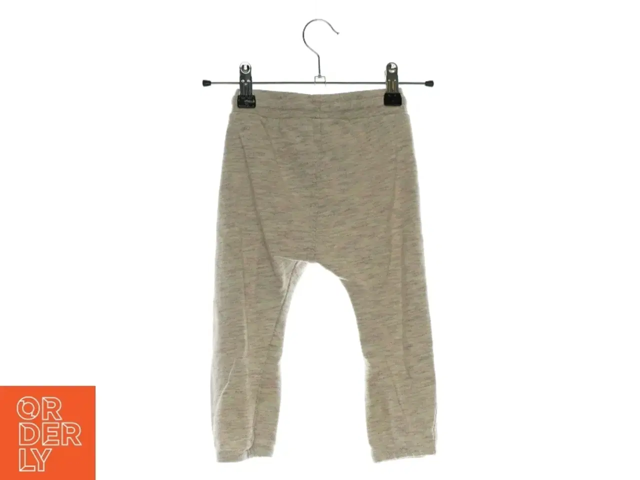 Billede 4 - Sæt med bluse og bukser fra Hummel (Str. 92)