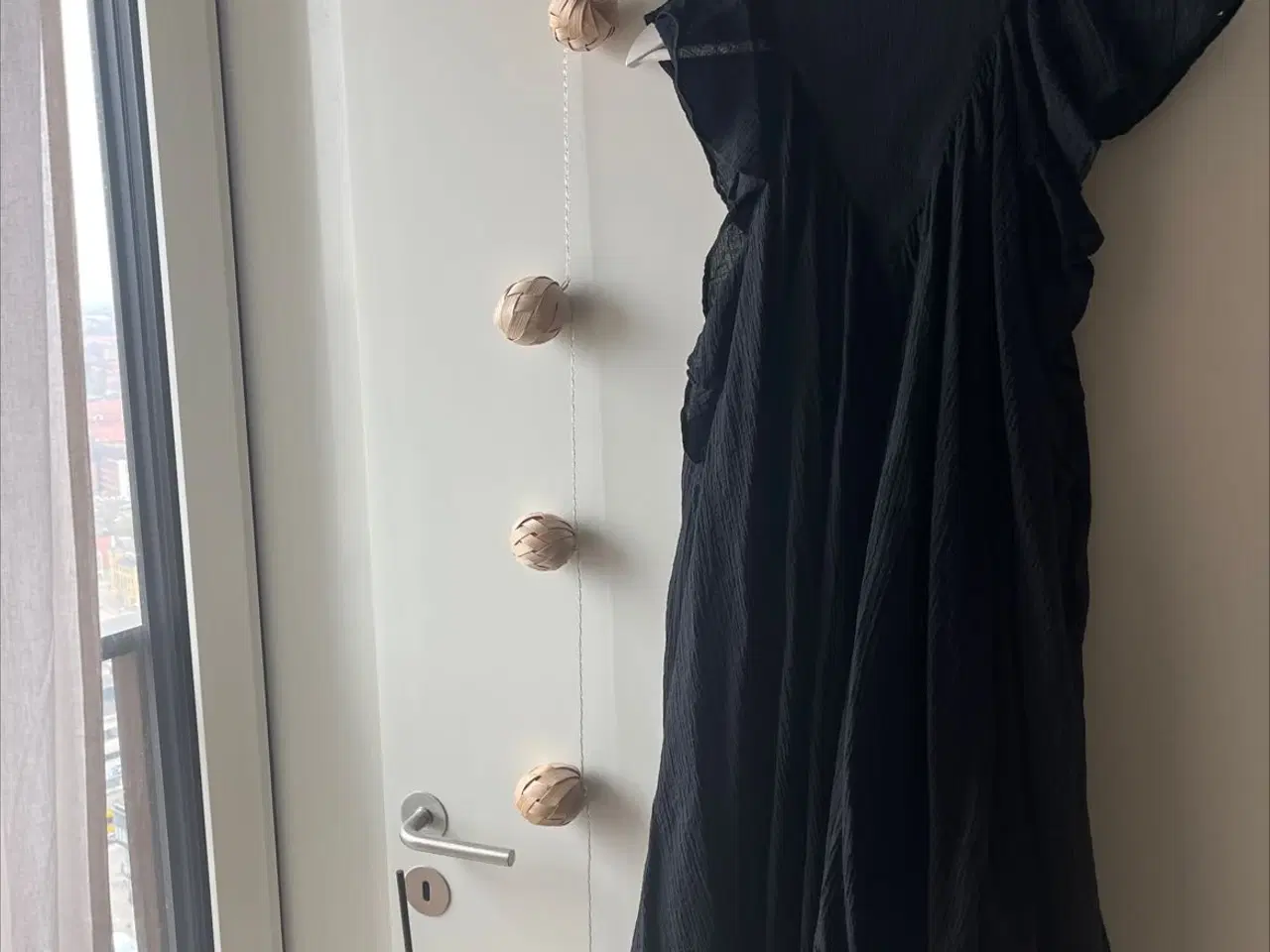 Billede 4 - COS dress used twice