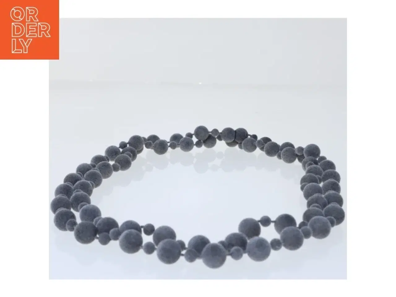 Billede 2 - Grå perlekæde (str. 130 cm)