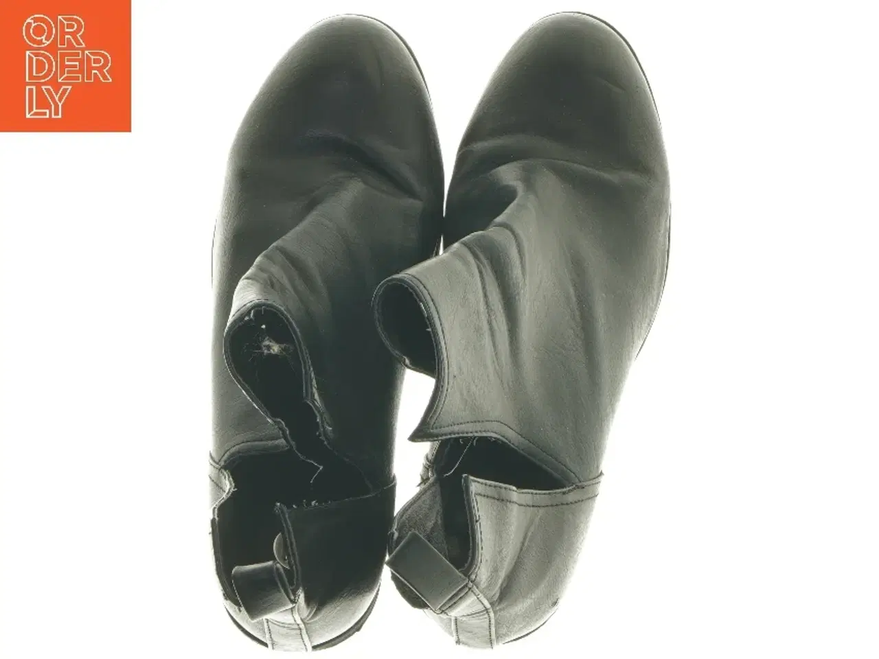 Billede 5 - Sort ankelstøvler med hæl (str. fod 25 cm)