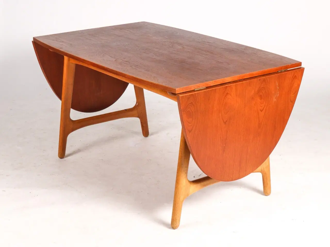 Billede 1 - Et pænt spisebord